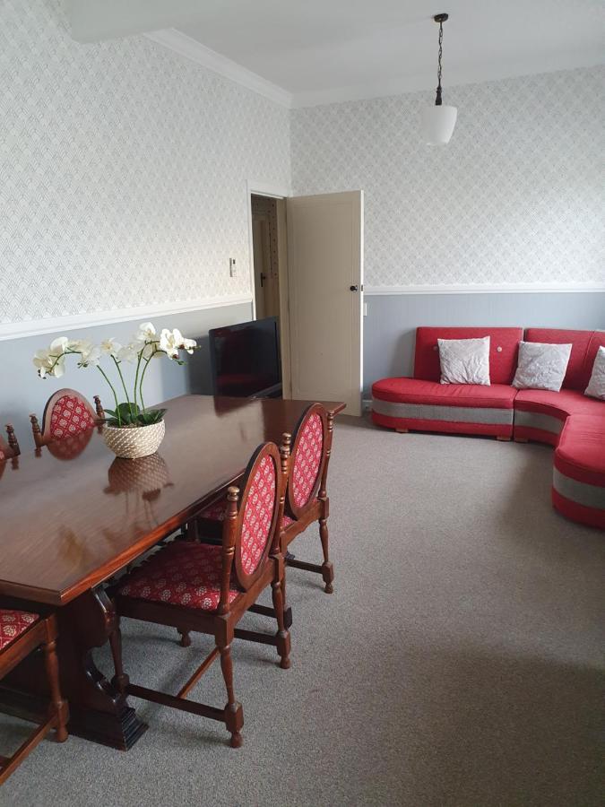 נאפייר Gardner Court Motel מראה חיצוני תמונה