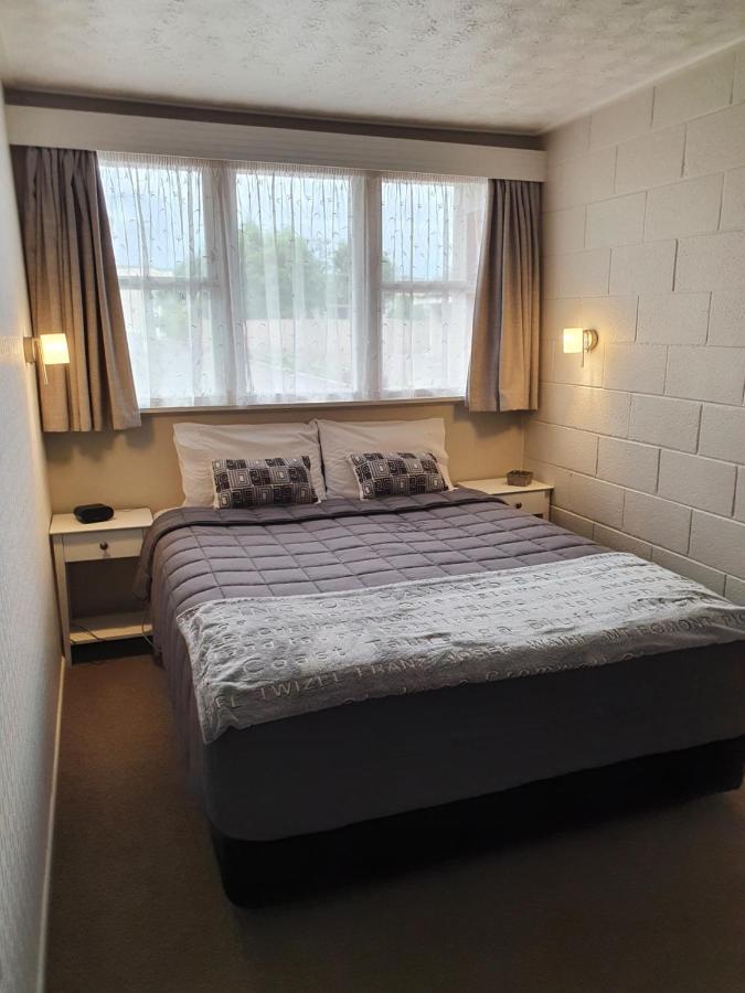 נאפייר Gardner Court Motel מראה חיצוני תמונה