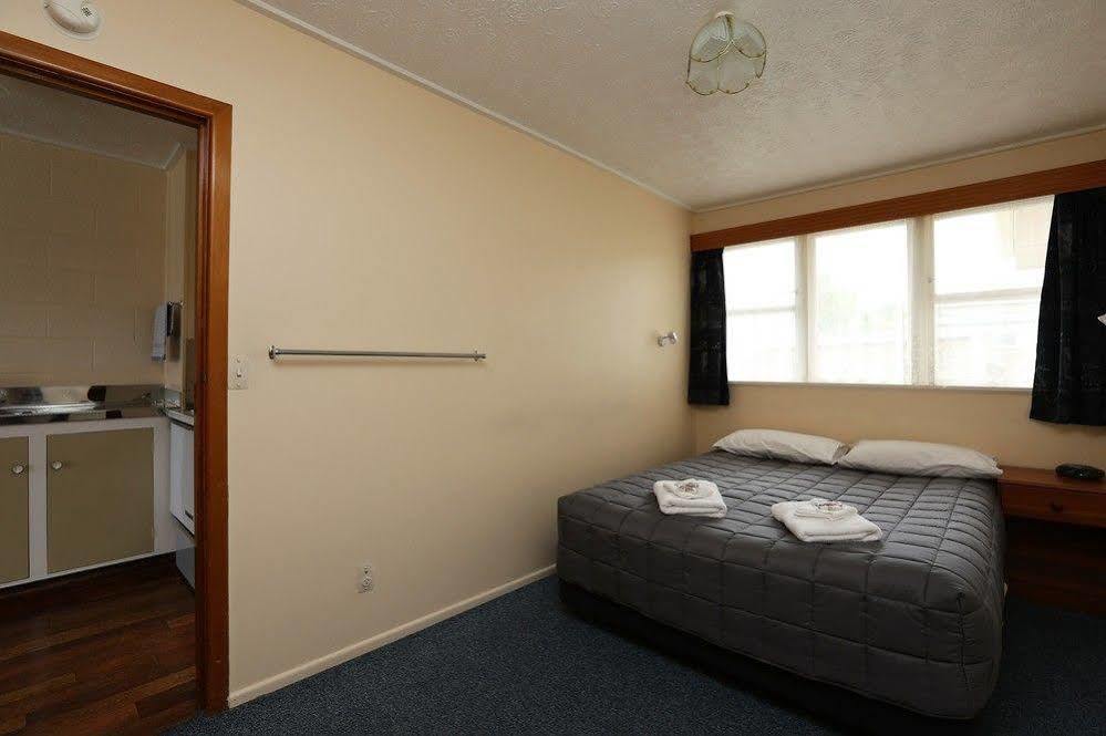 נאפייר Gardner Court Motel מראה חיצוני תמונה