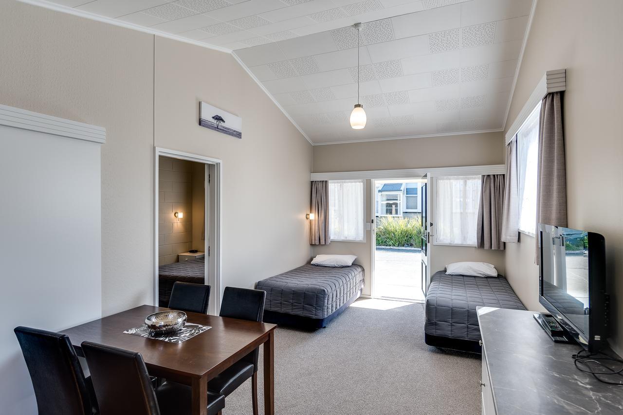 נאפייר Gardner Court Motel מראה חיצוני תמונה