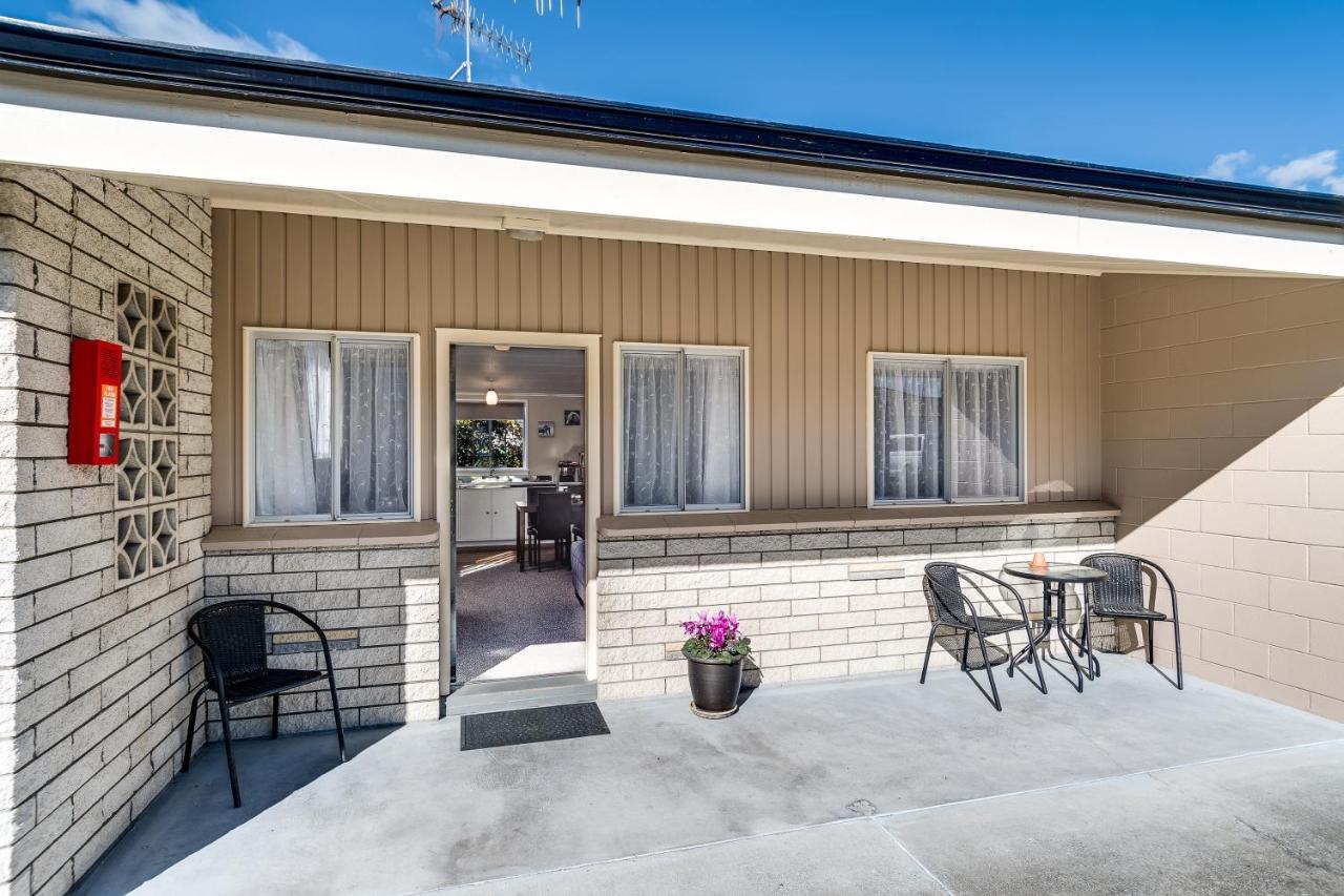 נאפייר Gardner Court Motel מראה חיצוני תמונה